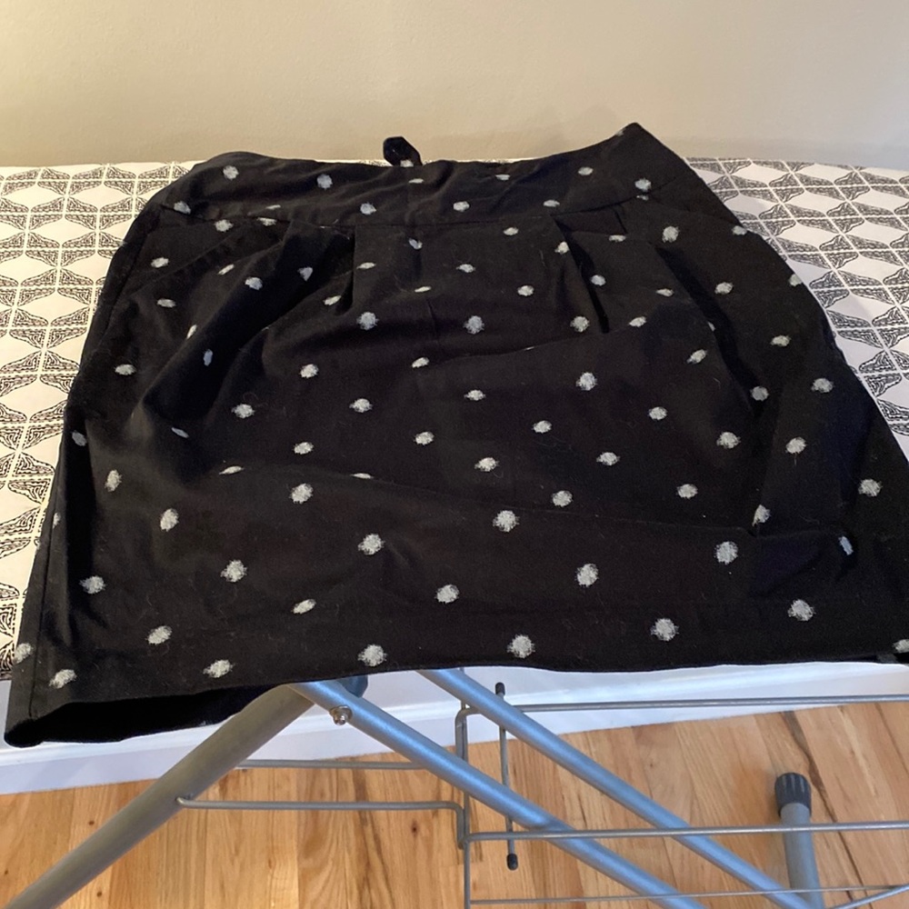 Gap skirt with pockets